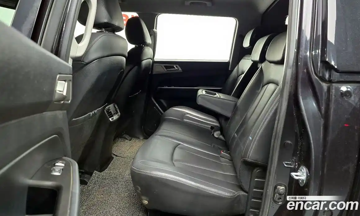 SsangYong Rexton 2018 2.2 Автомат в Москве № 32101, фото 4