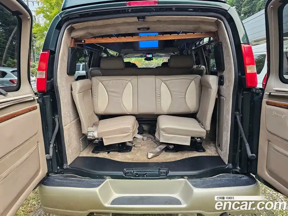 Chevrolet Chevy Van 2003 5.3 Автомат в Москве № 346751, фото 16