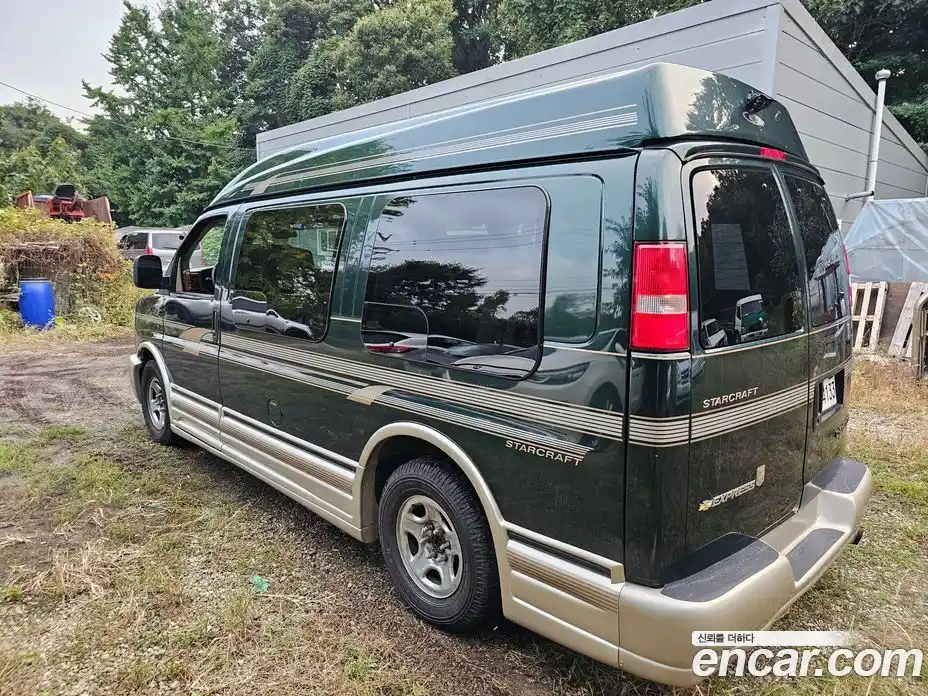 Chevrolet Chevy Van 2003 5.3 Автомат в Москве № 346751, фото 17