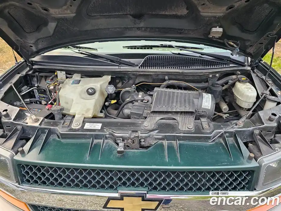 Chevrolet Chevy Van 2003 5.3 Автомат в Москве № 346751, фото 6