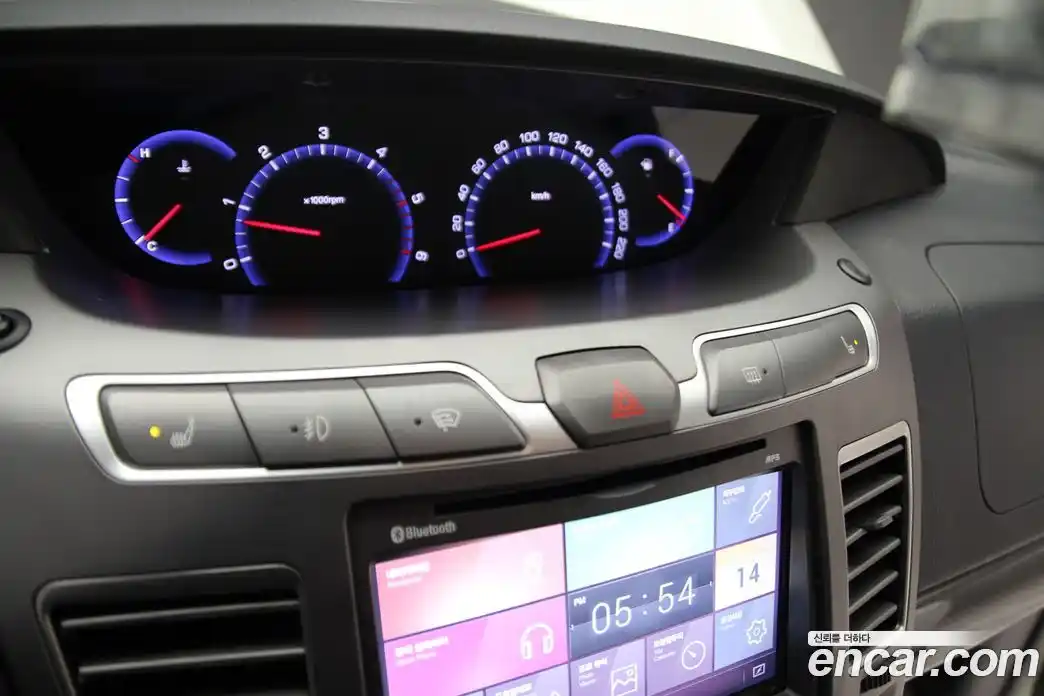 SsangYong Korando 2014 2.0 Механическая в Москве № 35297, фото 16