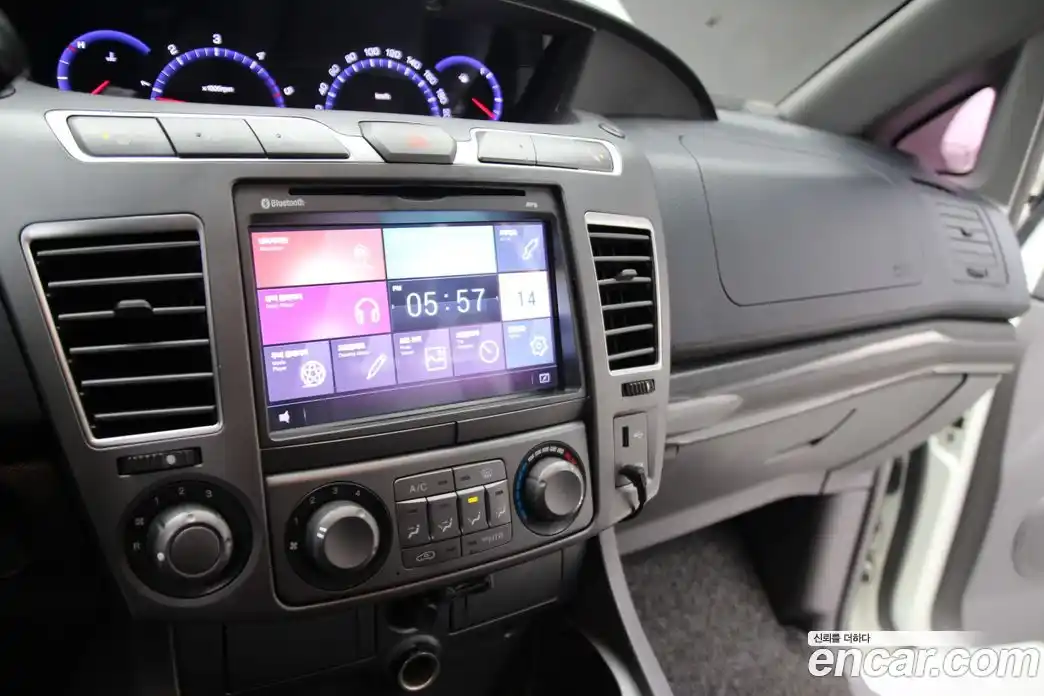 SsangYong Korando 2014 2.0 Механическая в Москве № 35297, фото 17