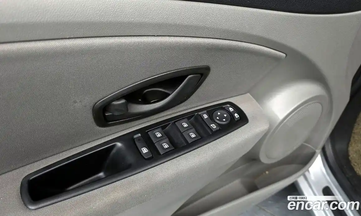 Renault SM3 2012 1.6 Автомат в Москве № 356109, фото 11