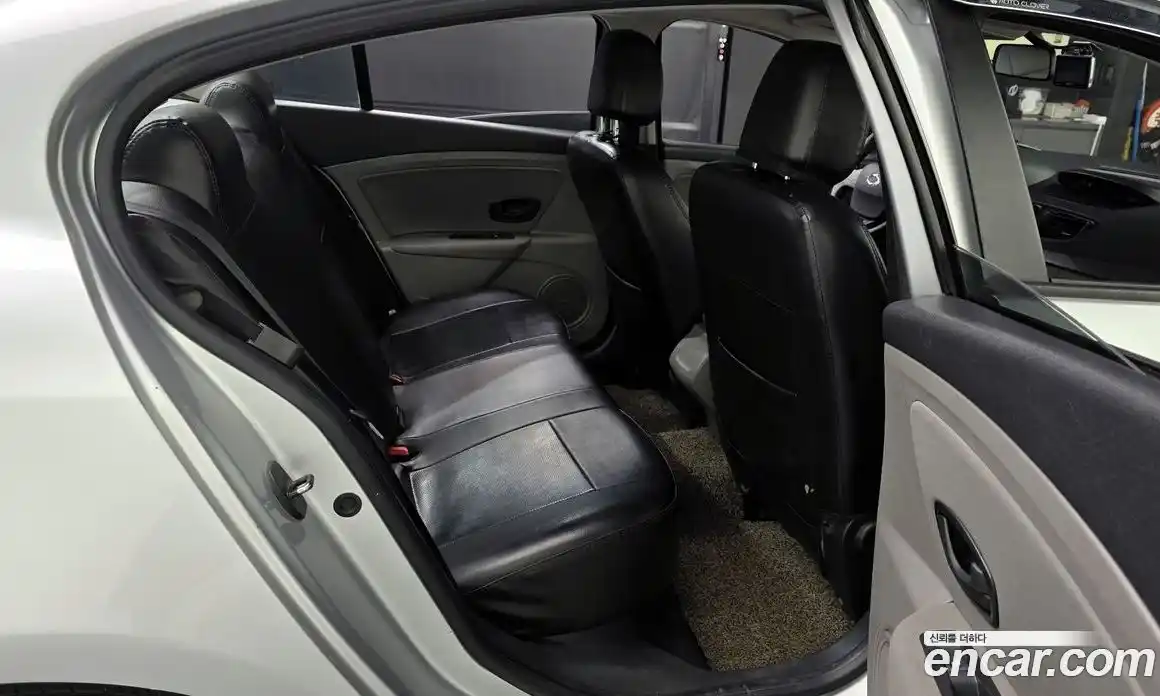 Renault SM3 2012 1.6 Автомат в Москве № 356109, фото 19