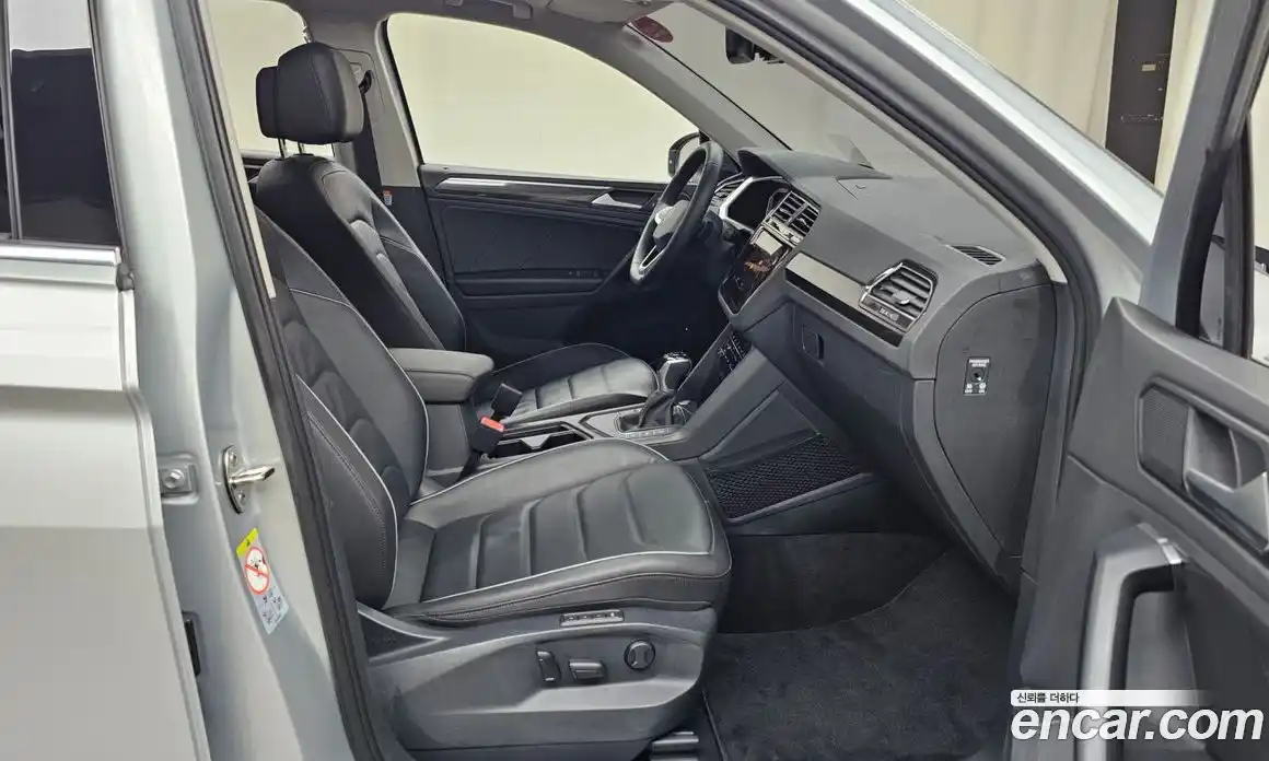 Volkswagen Tiguan 2022 2.0 Автомат в Москве № 357511, фото 11