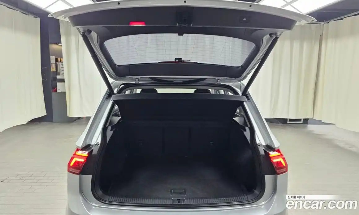 Volkswagen Tiguan 2022 2.0 Автомат в Москве № 357511, фото 20