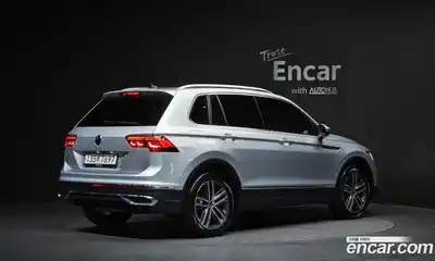 Volkswagen Tiguan 2022 2.0 Автомат в Москве № 357511, миниатюра 2