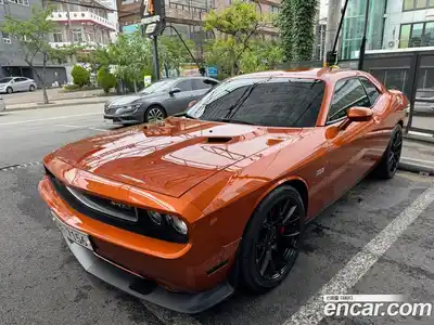 Dodge Challenger, 2011