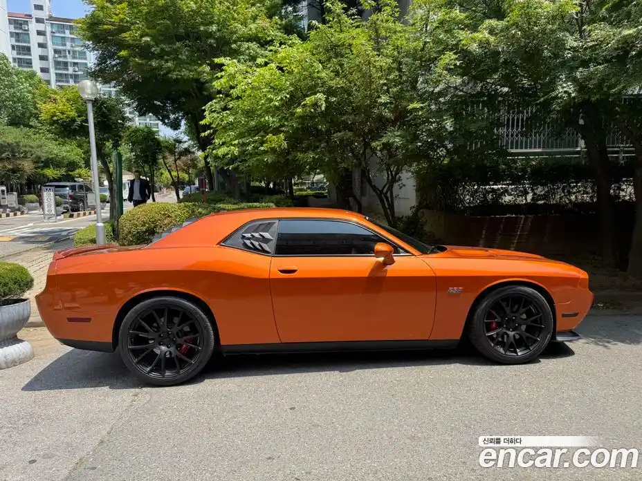Dodge Challenger 2011 6.4 Автомат в Москве № 384435, фото 4