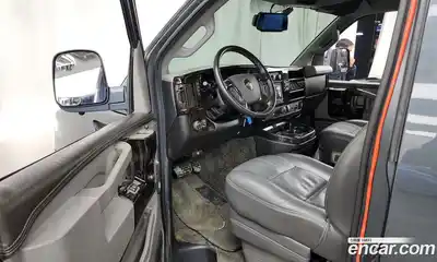 Chevrolet Express Van 2017 6.0 Автомат в Москве № 385418, миниатюра 10