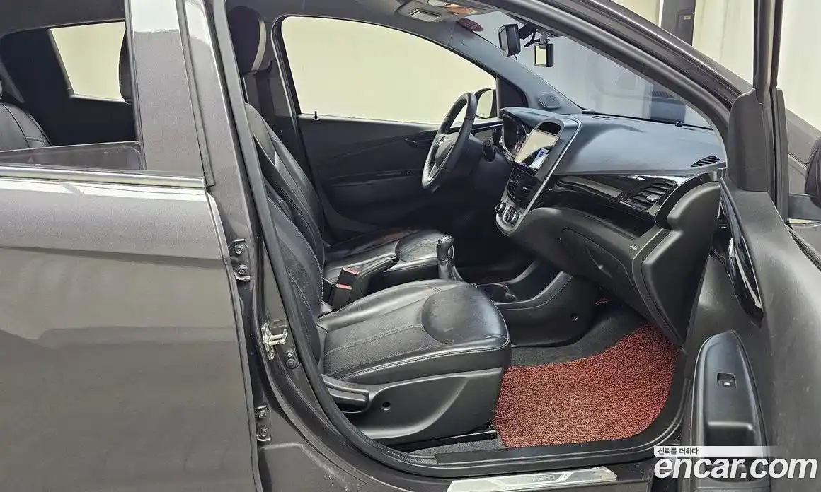 Chevrolet Spark 2016 1.0 Механическая в Москве № 38642, фото 11