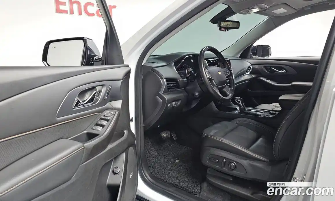 Chevrolet Traverse 2021 3.6 Автомат в Москве № 389845, фото 9