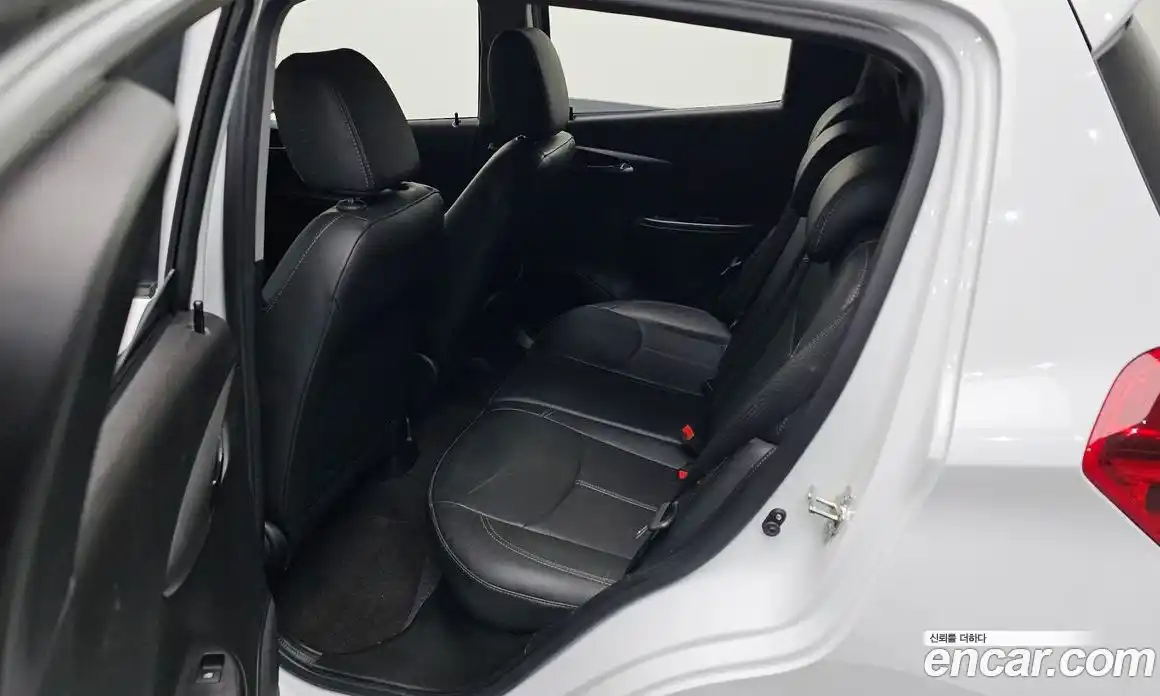 Chevrolet Spark 2017 1.0 Автомат в Москве № 39201, фото 11