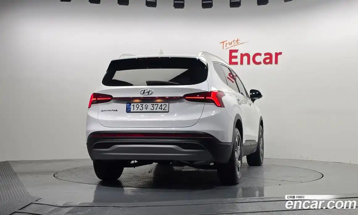 Hyundai Santa Fe 2023 2.2 Автомат в Москве № 3929, фото 4