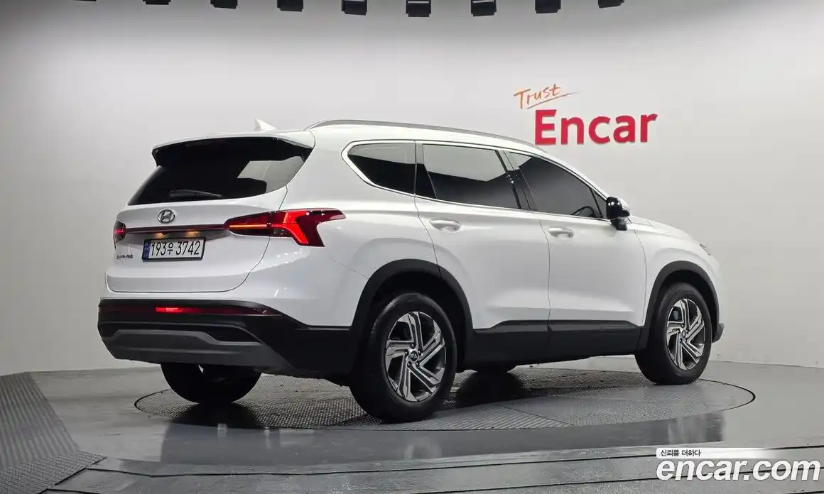 Hyundai Santa Fe 2023 2.2 Автомат в Москве № 3929, фото 8