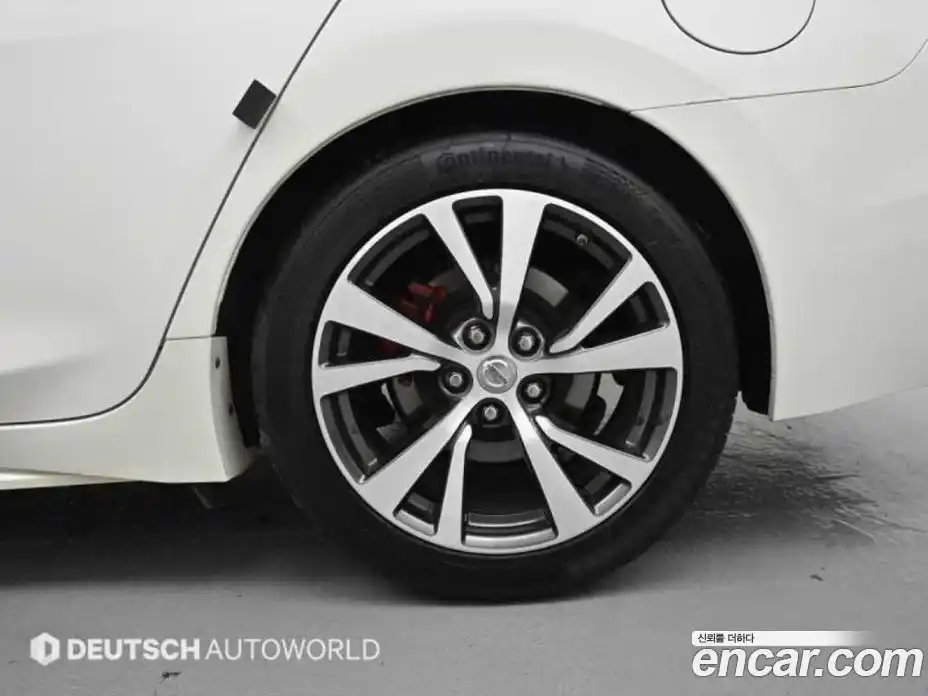 Nissan Maxima 2016 3.5 Автомат в Москве № 406268, фото 5