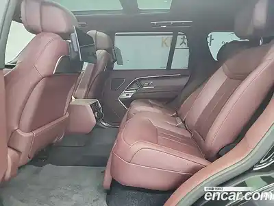 Land Rover Range-Rover 2024 4.4 Автомат в Москве № 416539, миниатюра 12