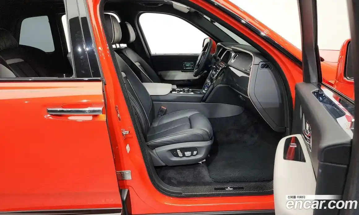 Rolls-Royce Cullinan 2023 6.7 Автомат в Москве № 418282, фото 11