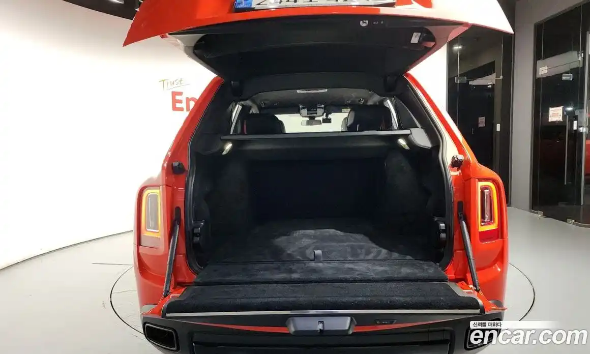 Rolls-Royce Cullinan 2023 6.7 Автомат в Москве № 418282, фото 20