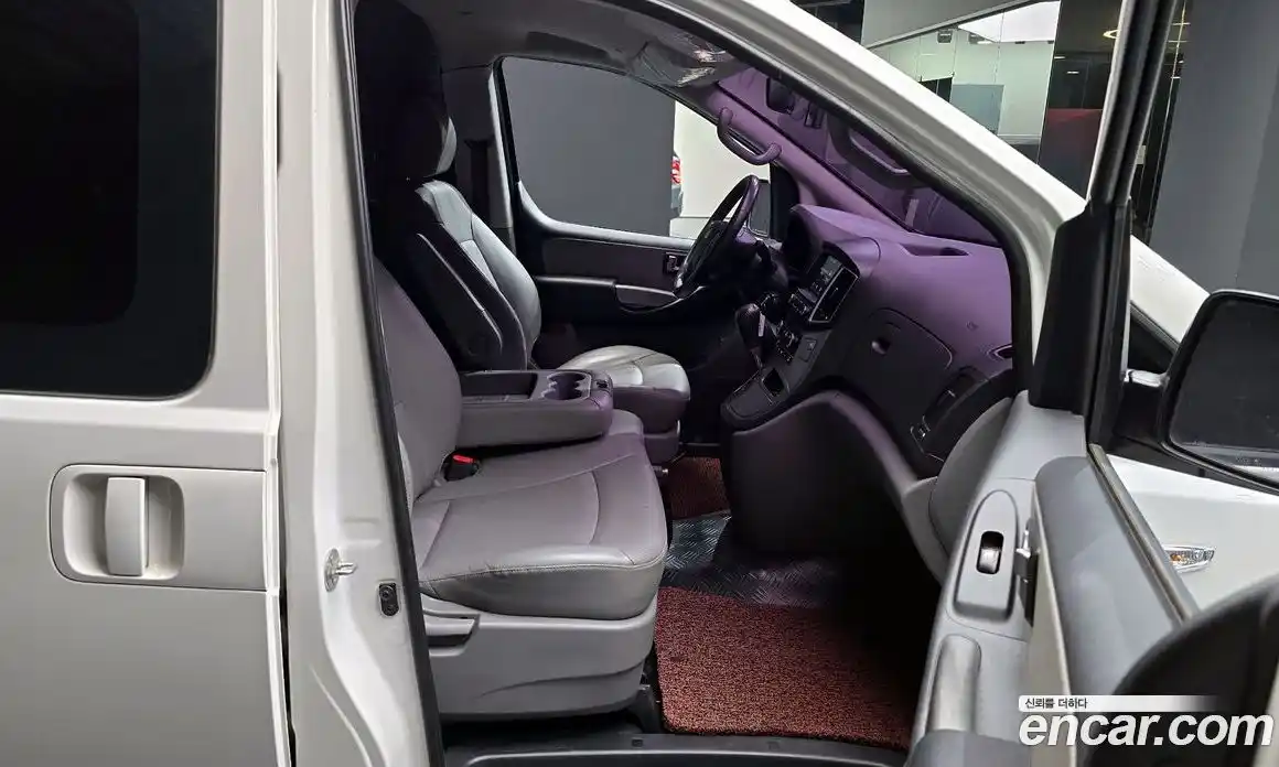 Hyundai Starex 2020 2.5 Автомат в Москве № 47591, фото 16