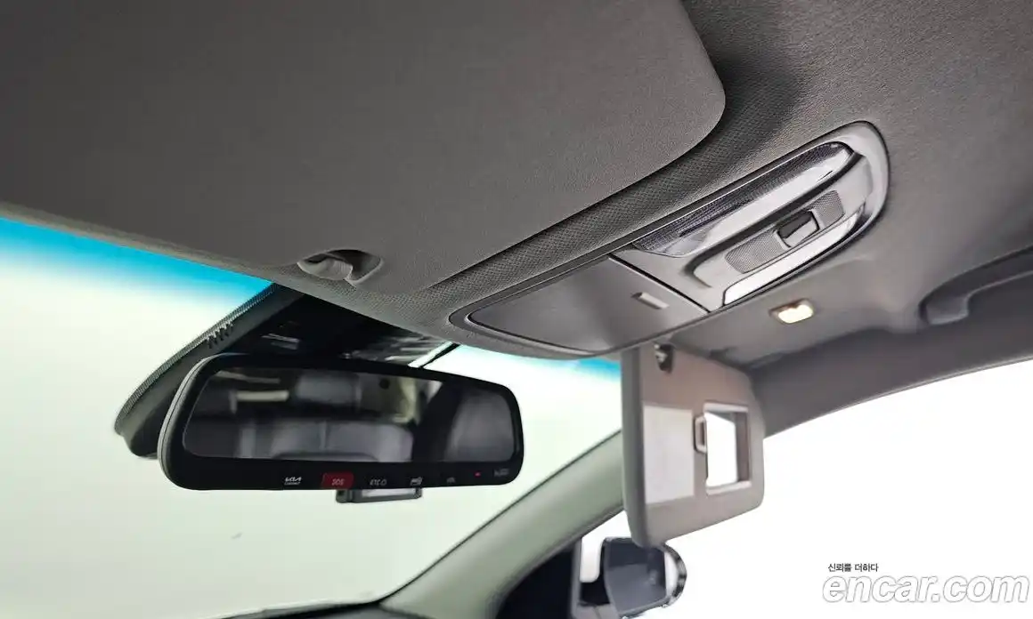 Kia Niro 2023 0.2 Автомат в Москве № 102302, фото 15