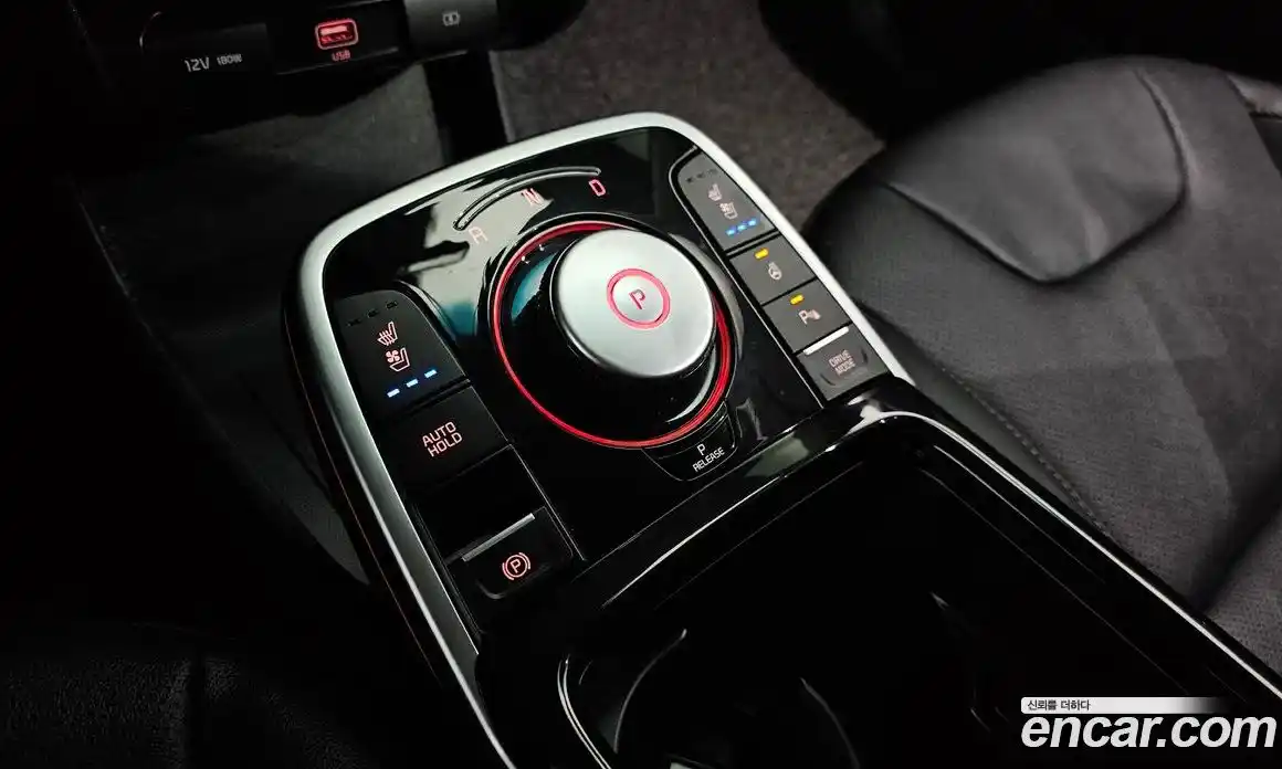 Kia Niro 2023 0.2 Автомат в Москве № 102302, фото 5