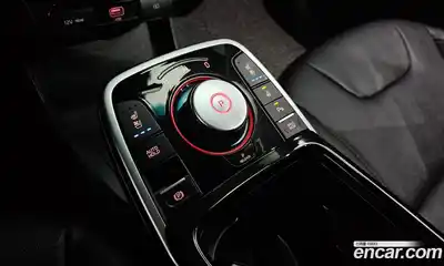 Kia Niro 2023 0.2 Автомат в Москве № 102302, миниатюра 5