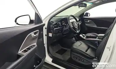 Kia Niro 2023 0.2 Автомат в Москве № 102302, миниатюра 8