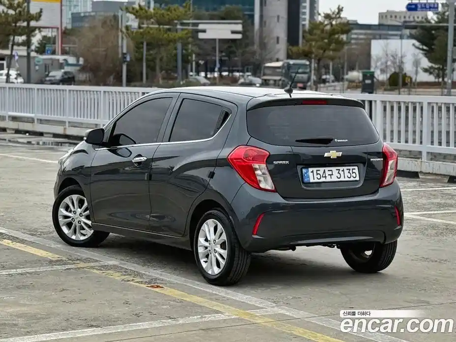 Chevrolet Spark 2021 1.0 Автомат в Москве № 103969, фото 4