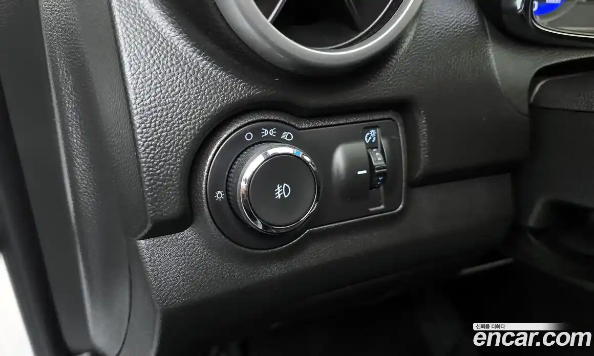 Chevrolet Trax 2015 1.4 Автомат в Москве № 104650, фото 11