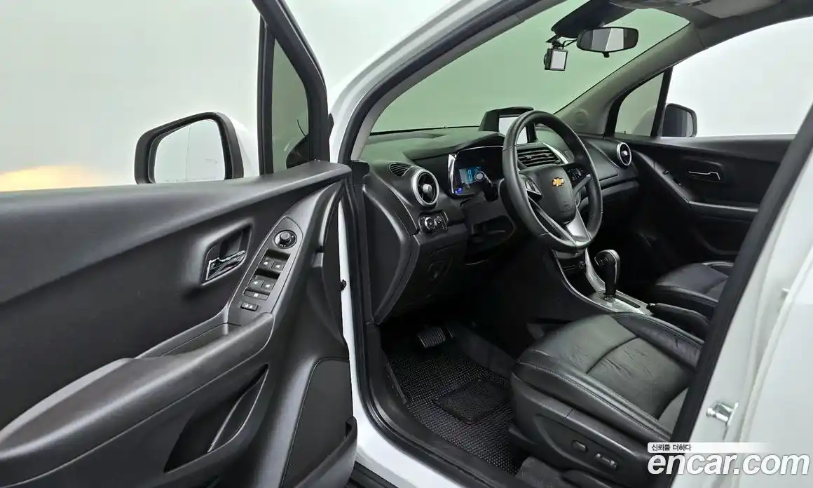 Chevrolet Trax 2015 1.4 Автомат в Москве № 104650, фото 16