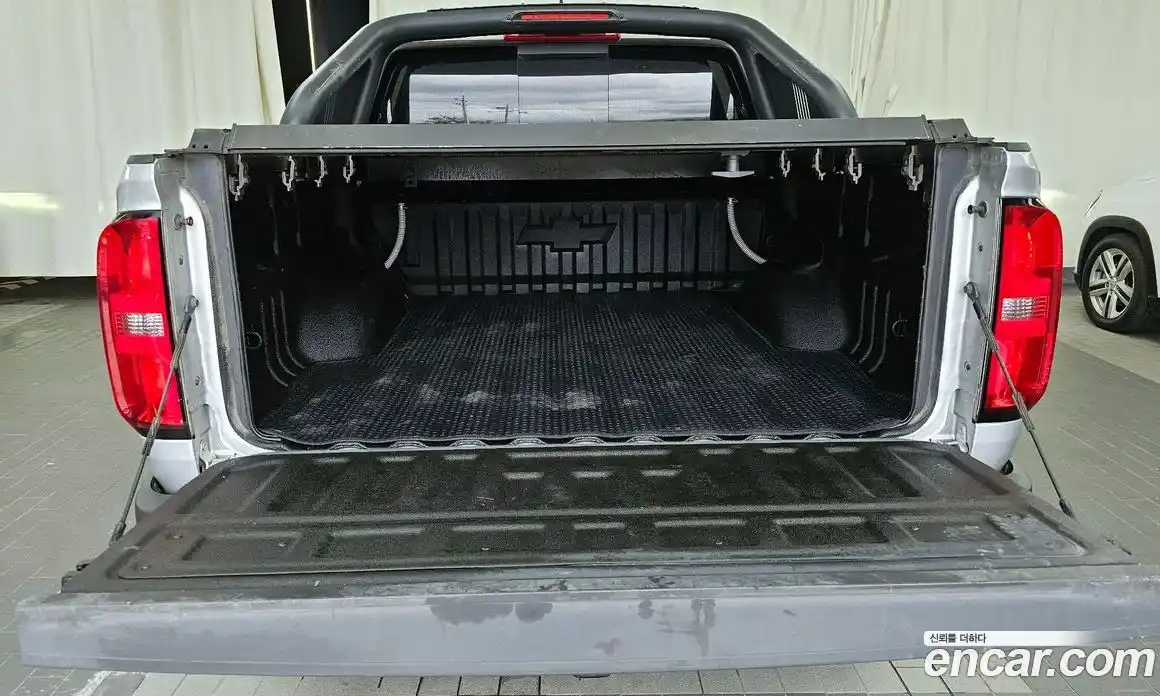 Chevrolet Colorado 2020 3.6 Автомат в Москве № 105918, фото 19