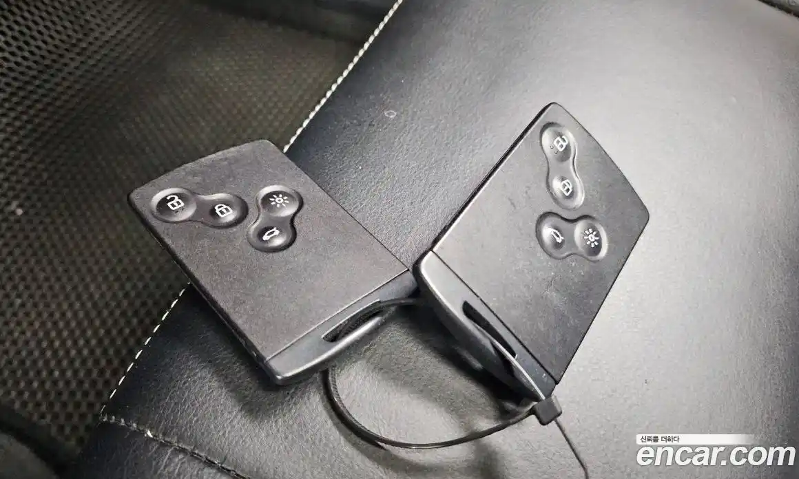 Renault SM3 2010 1.6 Автомат в Москве № 107492, фото 11