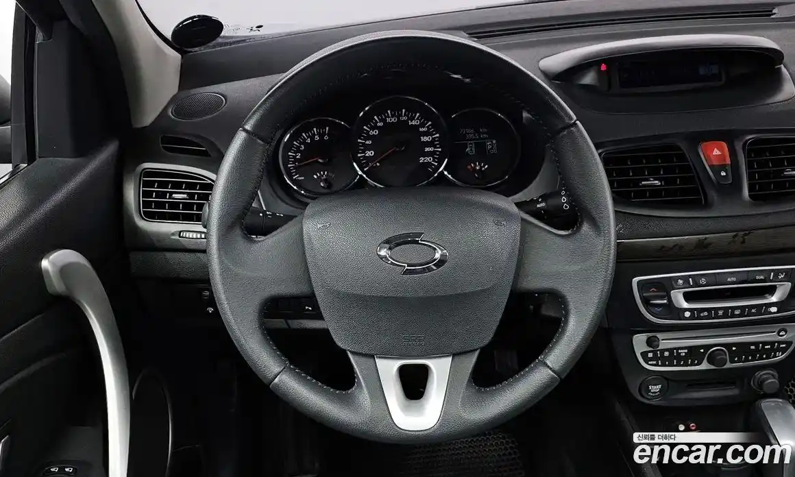 Renault SM3 2010 1.6 Автомат в Москве № 107492, фото 19