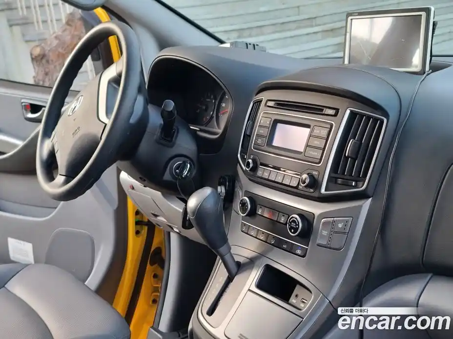 Hyundai Starex 2019 2.4 Автомат в Москве № 107906, фото 15