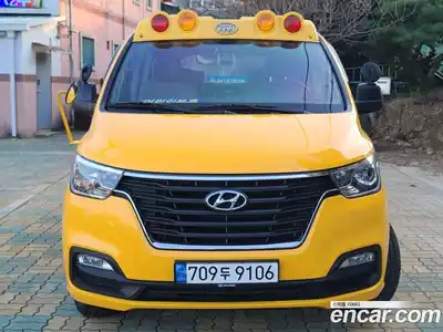 Hyundai Starex 2019 2.4 Автомат в Москве № 107906, миниатюра 2