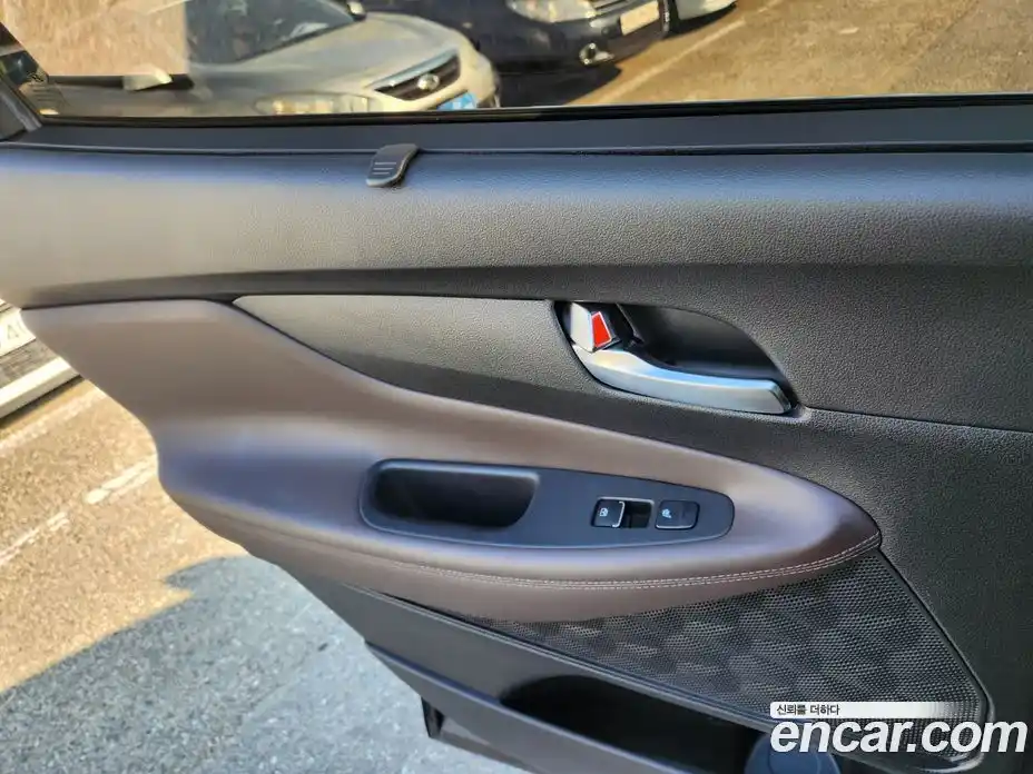 Hyundai Santa Fe 2021 2.5 Автомат в Москве № 108545, фото 18