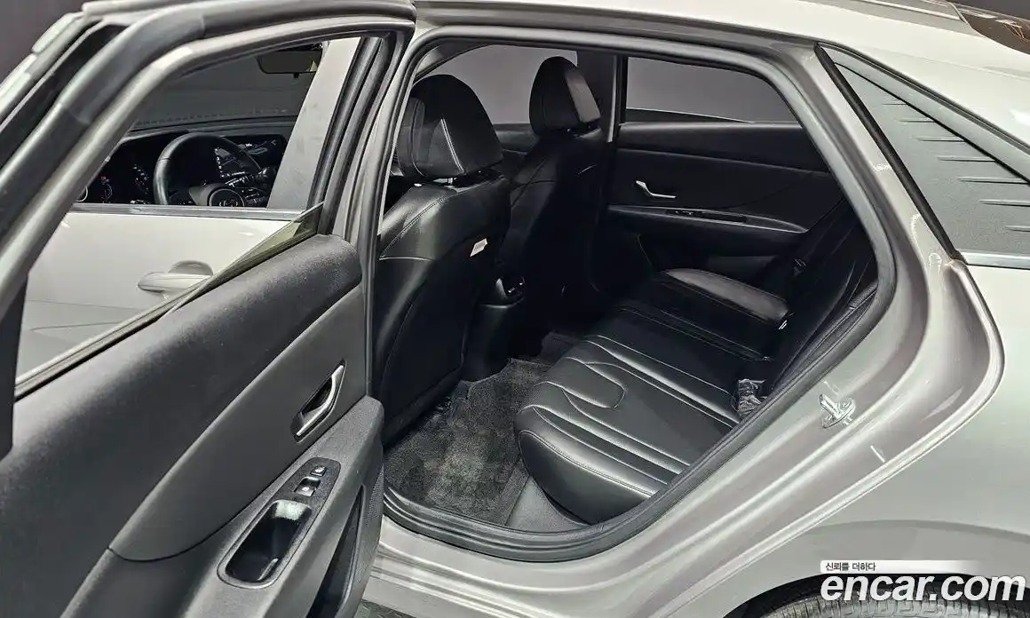 Hyundai Avante 2021 1.6 Автомат в Москве № 108617, фото 7