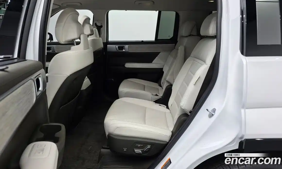 Hyundai Santa Fe 2024 1.6 Автомат в Москве № 109266, фото 18