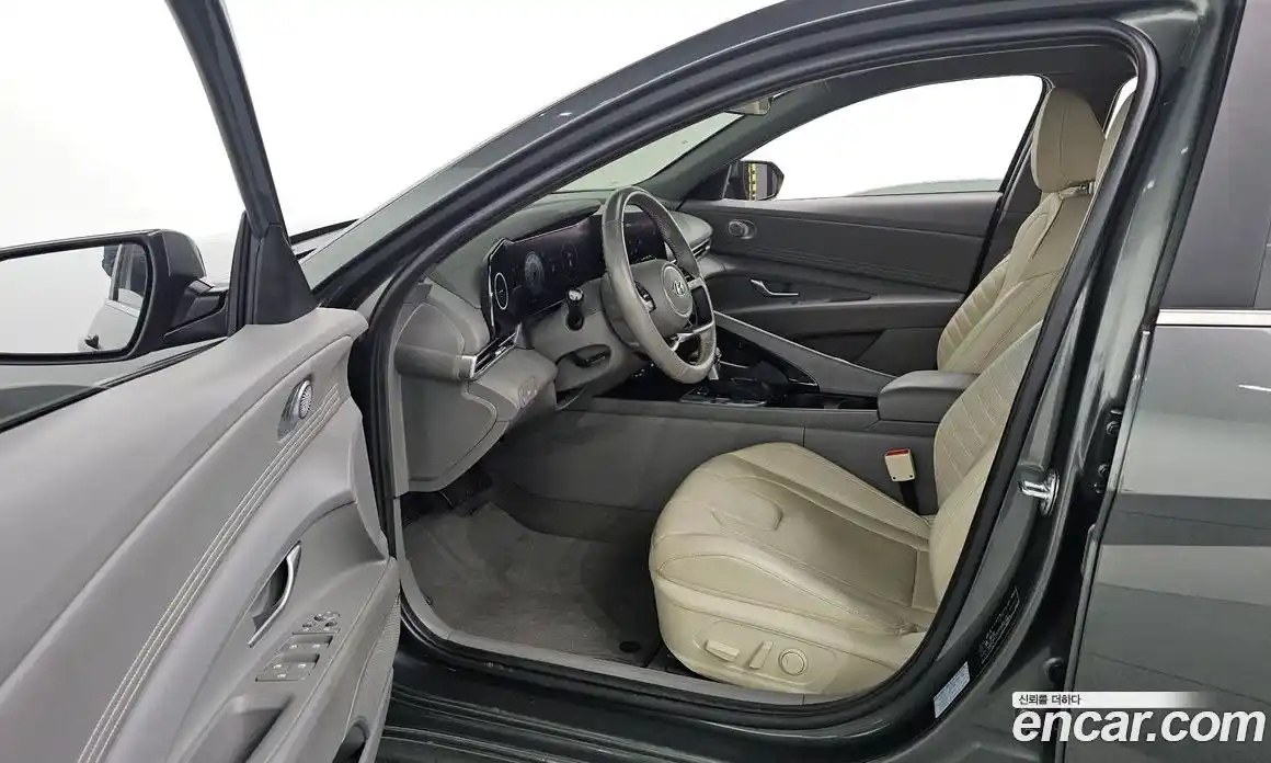 Hyundai Avante 2023 1.6 Автомат в Москве № 111685, фото 10