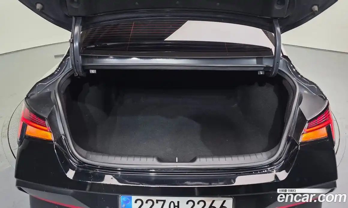 Hyundai Avante 2024 1.6 Автомат в Москве № 112501, фото 3