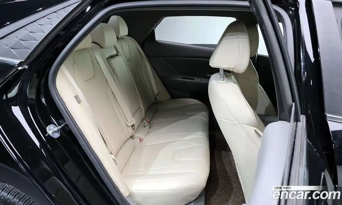 Hyundai Avante 2024 1.6 Автомат в Москве № 112501, фото 8