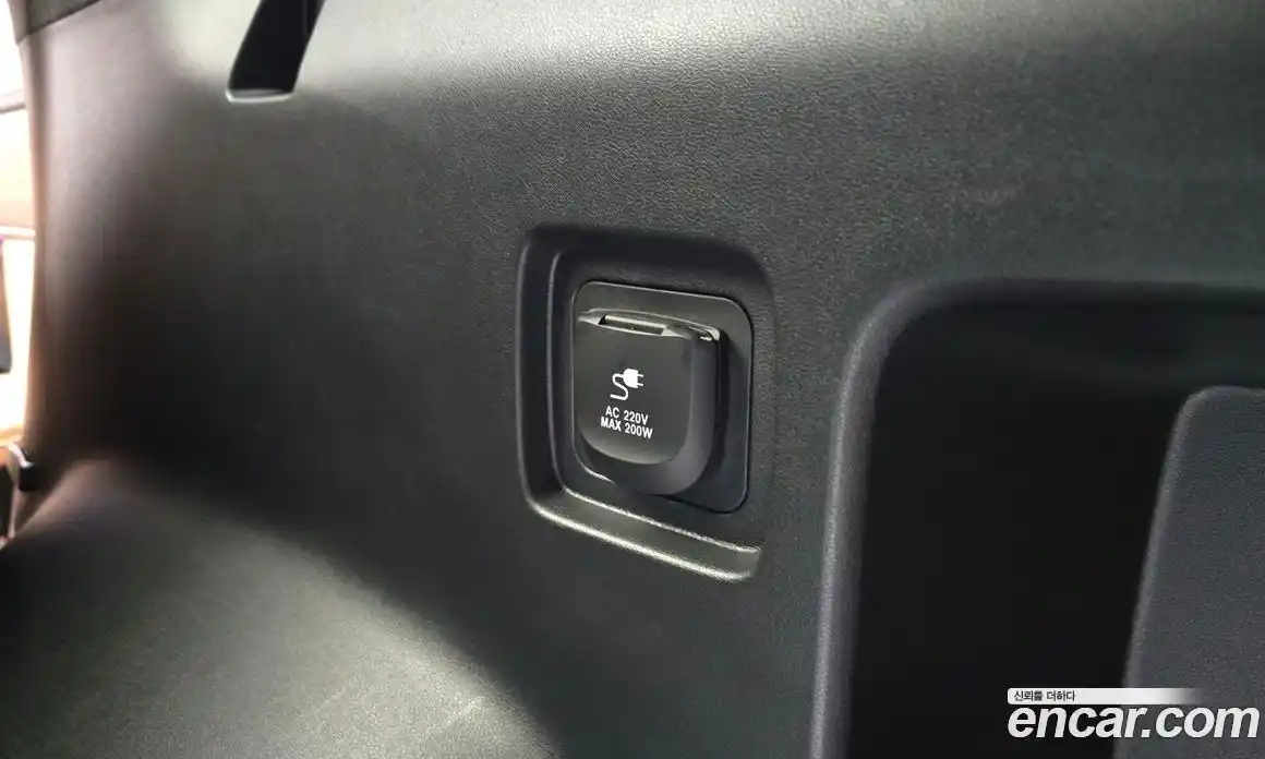 Hyundai Santa Fe 2024 1.6 Автомат в Москве № 116415, фото 20