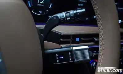 Hyundai Santa Fe 2024 1.6 Автомат в Москве № 116415, миниатюра 5