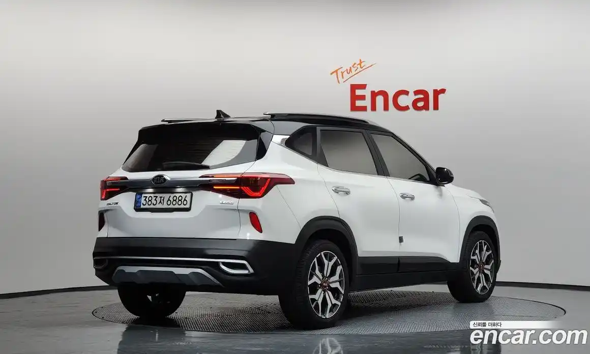 Kia Seltos 2022 1.6 Автомат в Москве № 121717, фото 18