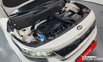 Kia Seltos 2022 1.6 Автомат в Москве № 121717, миниатюра 3