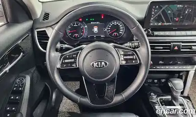 Kia Seltos 2022 1.6 Автомат в Москве № 121717, миниатюра 5
