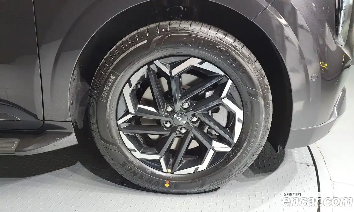 Kia Canival 2025 3.5 Автомат в Москве № 12274, фото 10