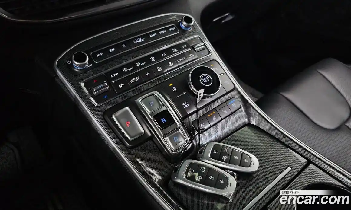 Hyundai Santa Fe 2023 1.6 Автомат в Москве № 125434, фото 9