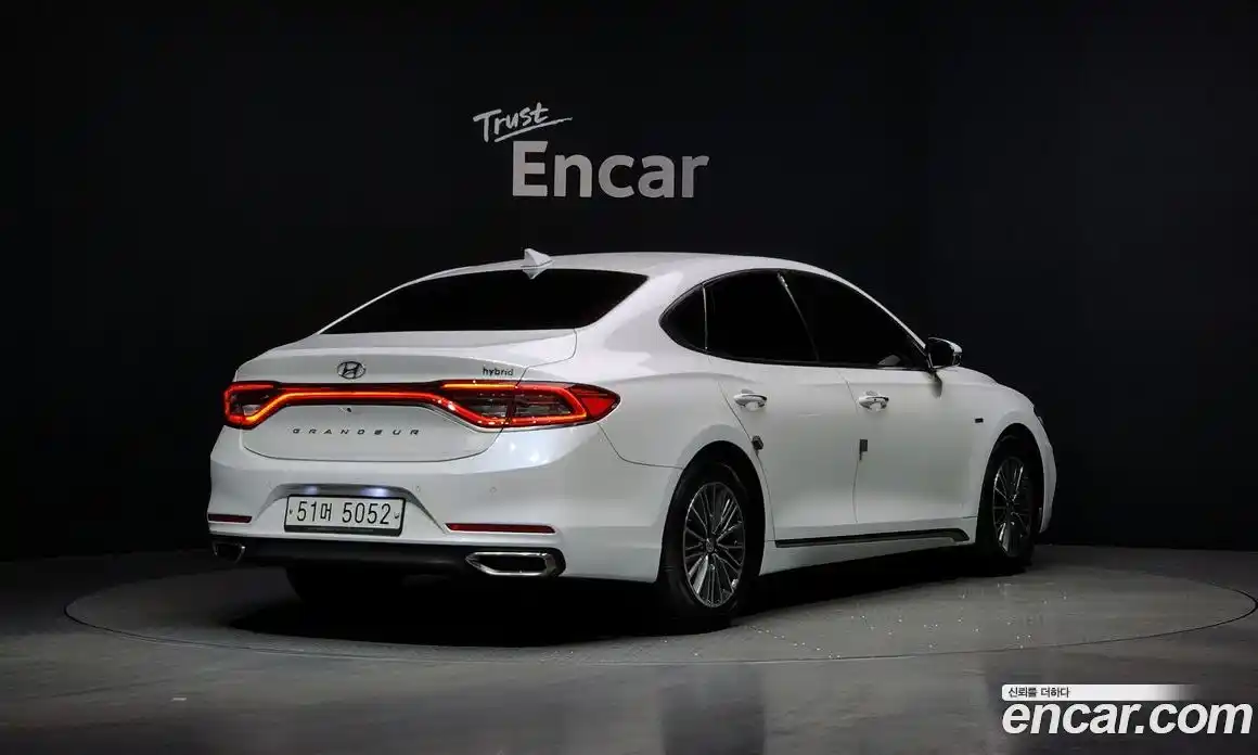 Hyundai Grandeur 2018 2.4 Автомат в Москве № 127914, фото 11